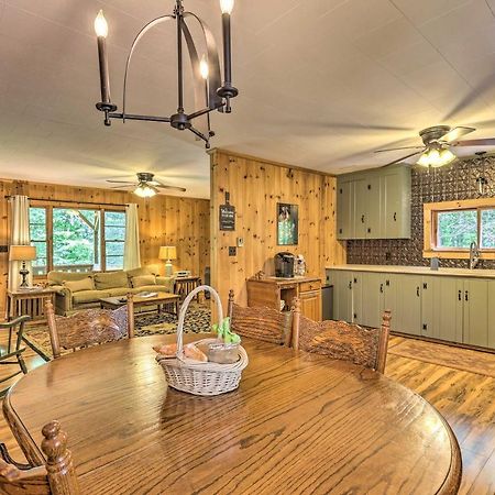Peaceful Roaring Gap Retreat With Fire Pit And Patio! Villa Exterior foto