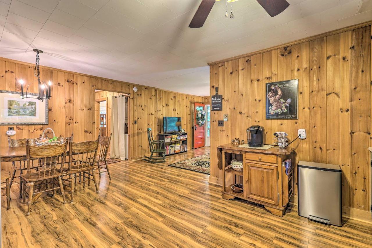 Peaceful Roaring Gap Retreat With Fire Pit And Patio! Villa Exterior foto