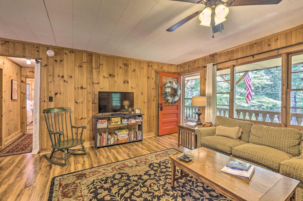 Peaceful Roaring Gap Retreat With Fire Pit And Patio! Villa Exterior foto