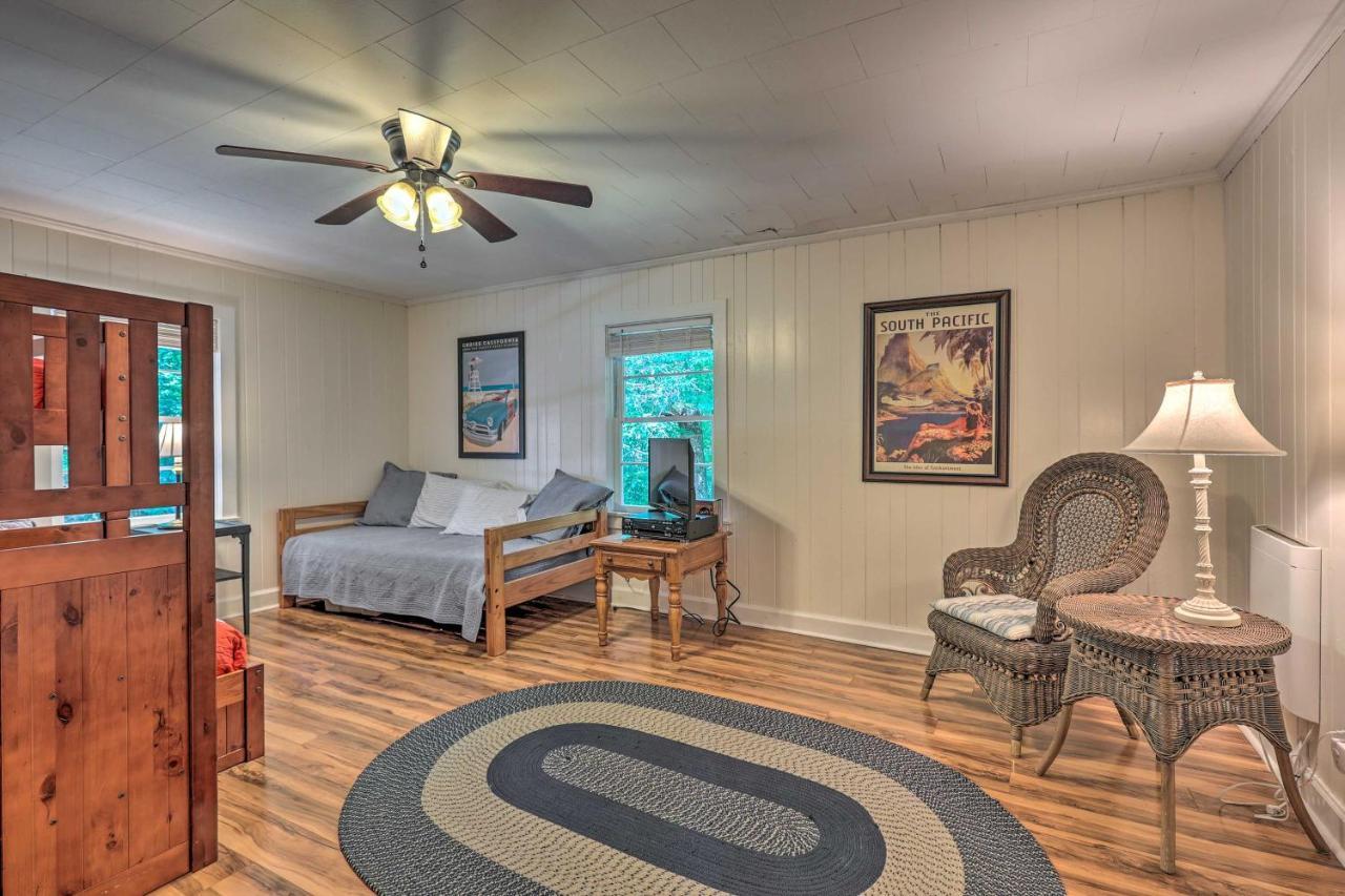 Peaceful Roaring Gap Retreat With Fire Pit And Patio! Villa Exterior foto